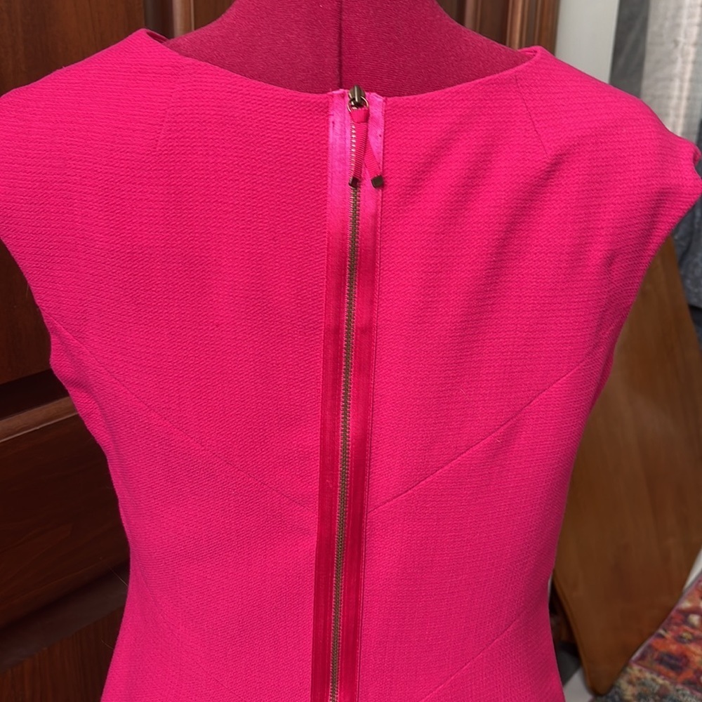 Jones New York    Bright pink straight line dress    Full back zipper    Size 6 - Picture 8 of 13